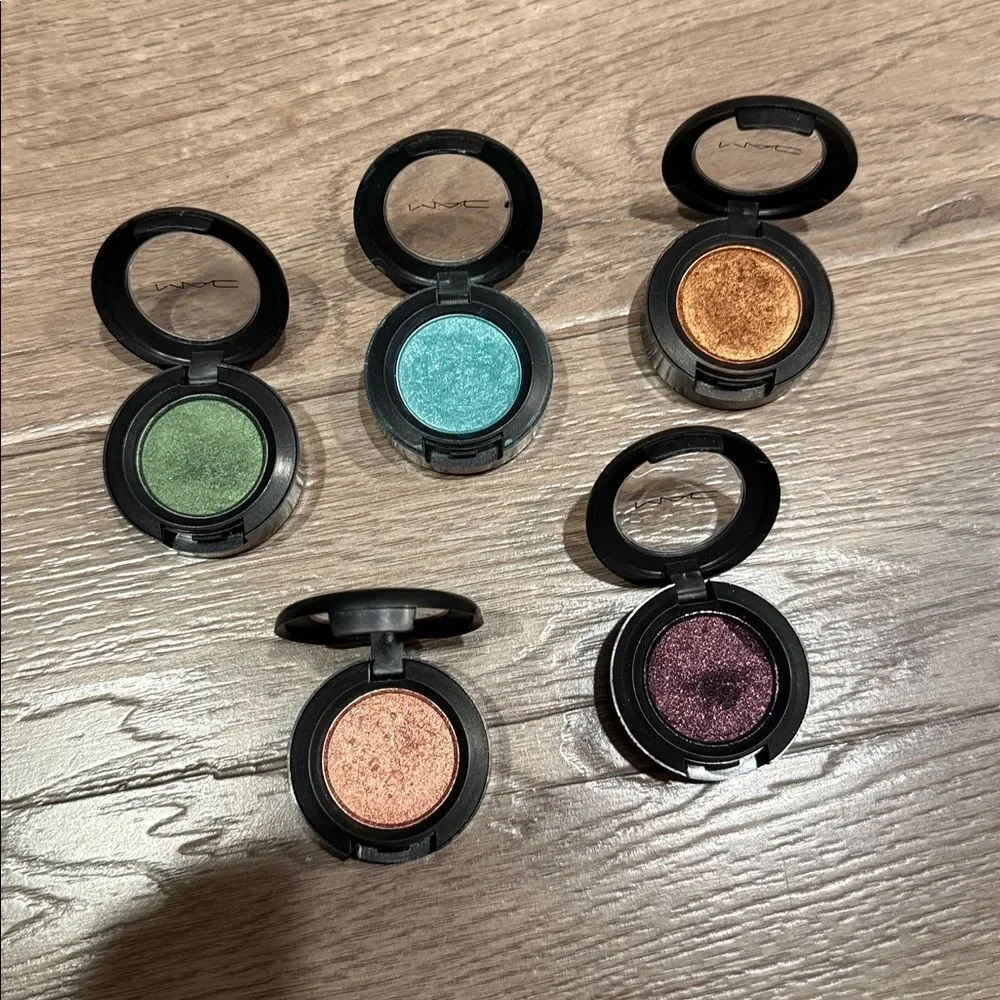 🎉Last deal 🎉Mac eyeshadow